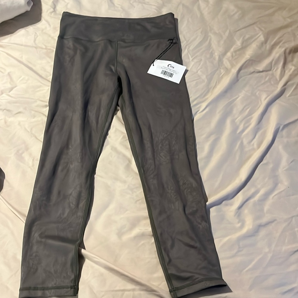 ZYIA ACTIVEWEAR- Forest Follage LNT Hi-Rise 7/8 24”